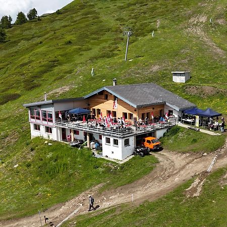 Restaurant Fleschboden Hostel Rosswald Екстериор снимка