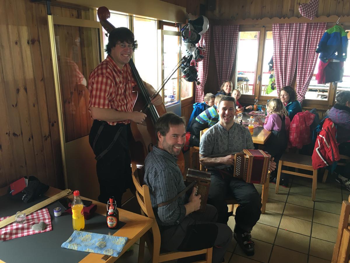 Restaurant Fleschboden Hostel Rosswald Екстериор снимка
