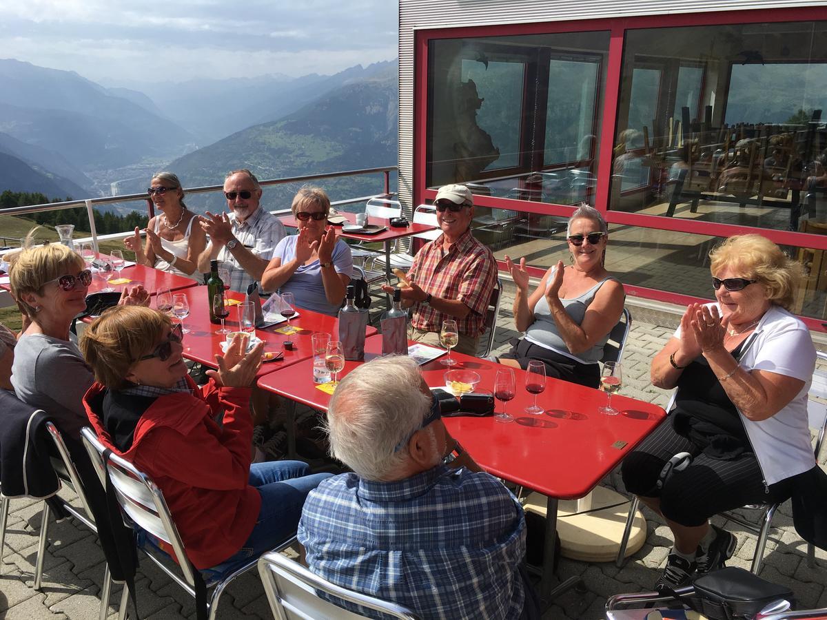 Restaurant Fleschboden Hostel Rosswald Екстериор снимка